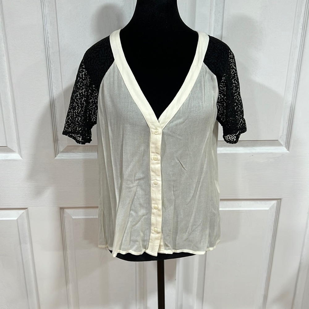 NWT beautiful Top😊
